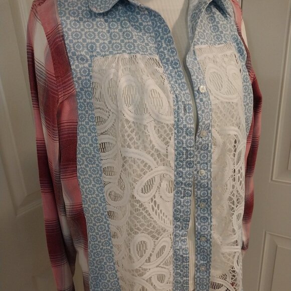 3624 Size XL Upcycled Kim Rogers Button Down Shirt in Pink and Blue With Lace. - Picture 11 of 13